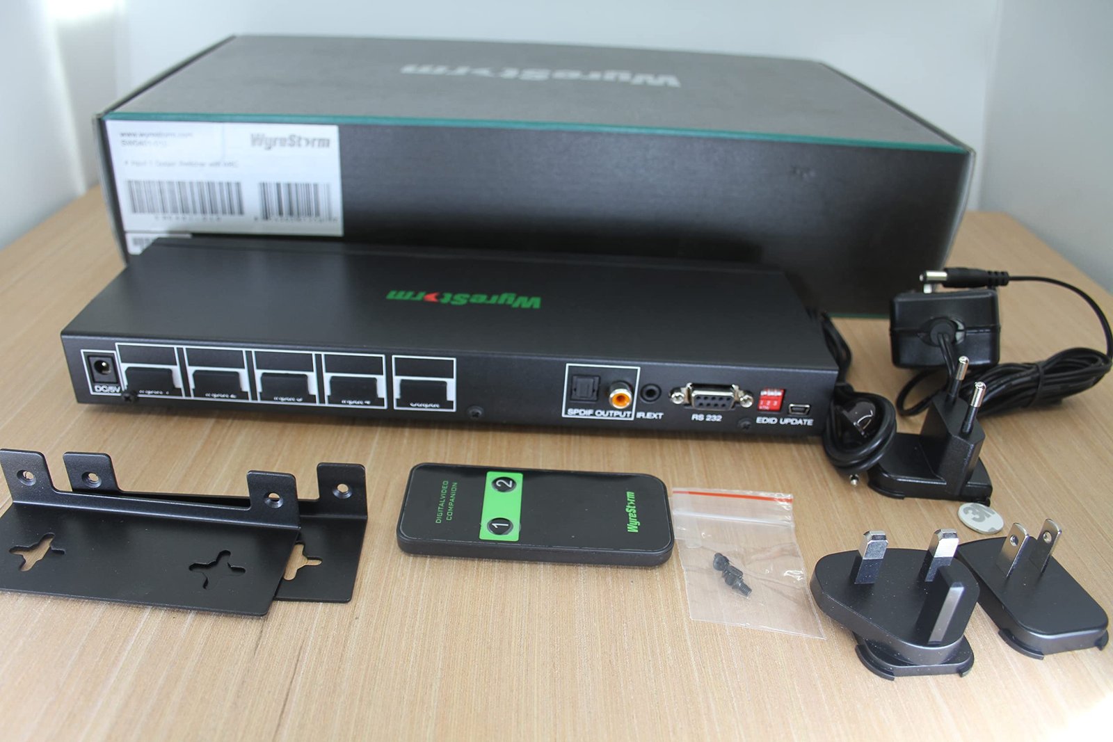 wyrestorm 4:1 hdmi switcher and scaler sw-0401-010 - Image 2